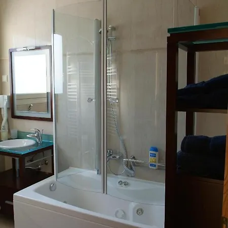 Liberty - Classic Luxury Sea View With Private Pool, Panoramic Views To & Corfu Old Town וילה קומנון