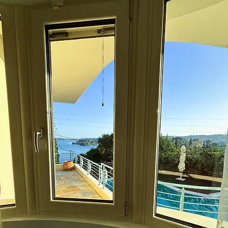 Liberty - Classic Luxury Sea View With Private Pool, Panoramic Views To & Corfu Old Town קומנון
