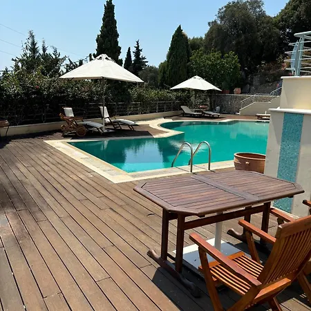 Liberty - Classic Luxury Sea View With Private Pool, Panoramic Views To & Corfu Old Town Κομμένο