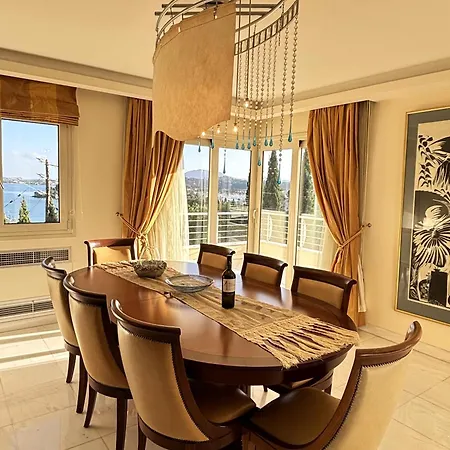 Liberty - Classic Luxury Sea View With Private Pool, Panoramic Views To & Corfu Old Town וילה קומנון